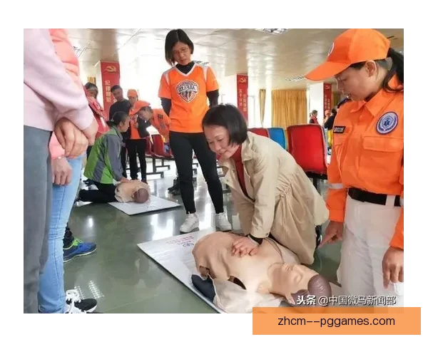 匈牙利助教替补席突发晕厥比赛一度长时间中断引关注
